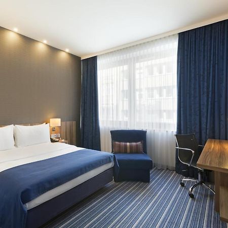 Holiday Inn Express Frankfurt City Hauptbahnhof Frankfurt am Main Eksteriør bilde