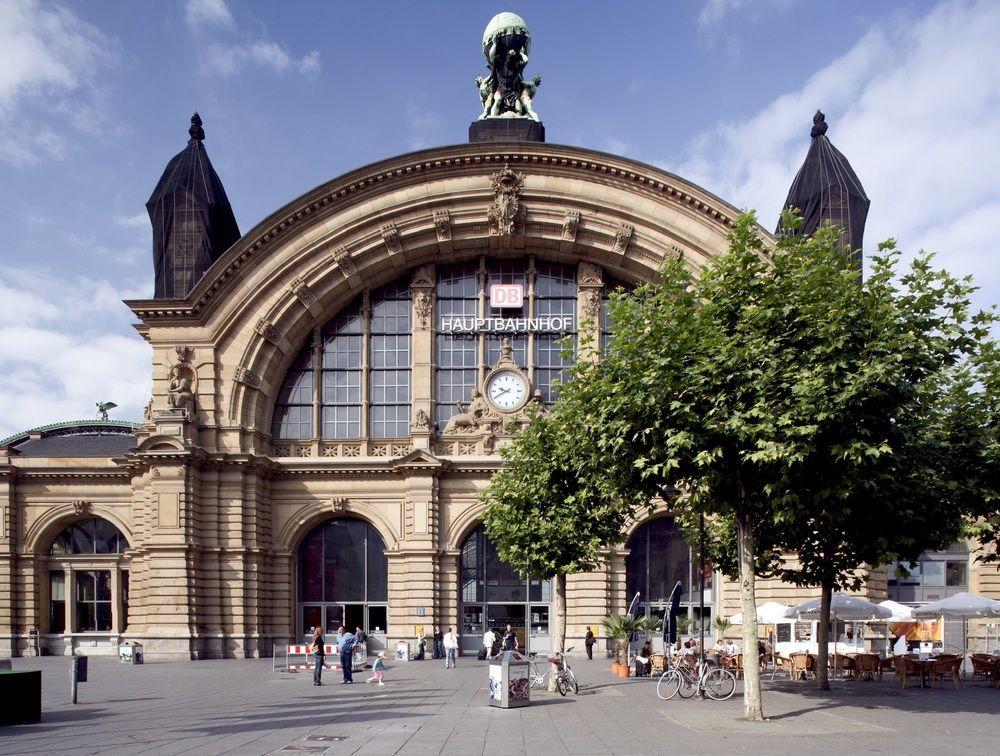 Holiday Inn Express Frankfurt City Hauptbahnhof Frankfurt am Main Eksteriør bilde
