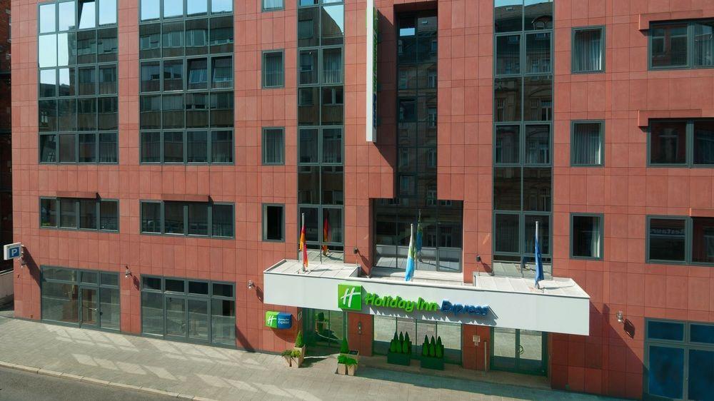 Holiday Inn Express Frankfurt City Hauptbahnhof Frankfurt am Main Eksteriør bilde