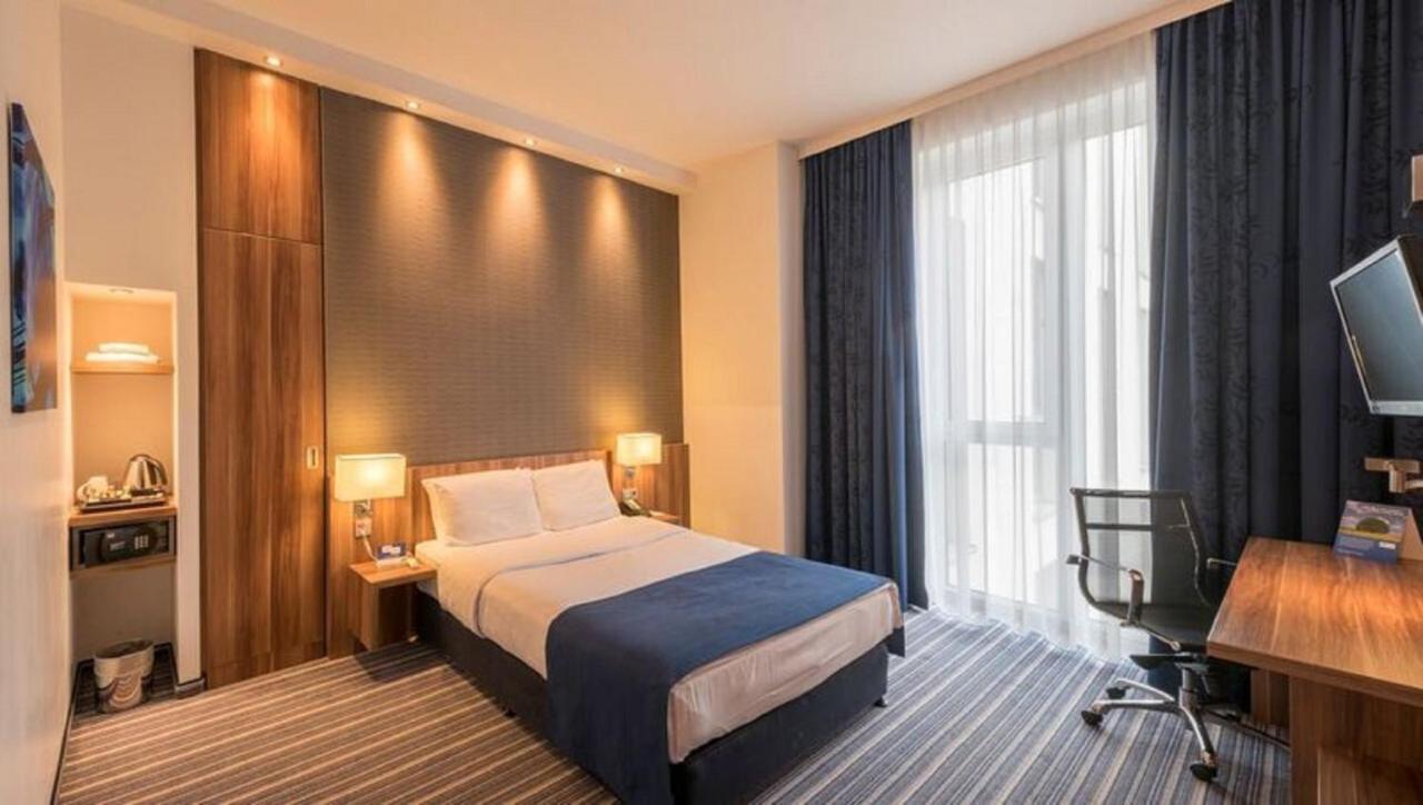 Holiday Inn Express Frankfurt City Hauptbahnhof Frankfurt am Main Rom bilde